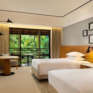Grand Deluxe Twin balcony & Club Lounge Access